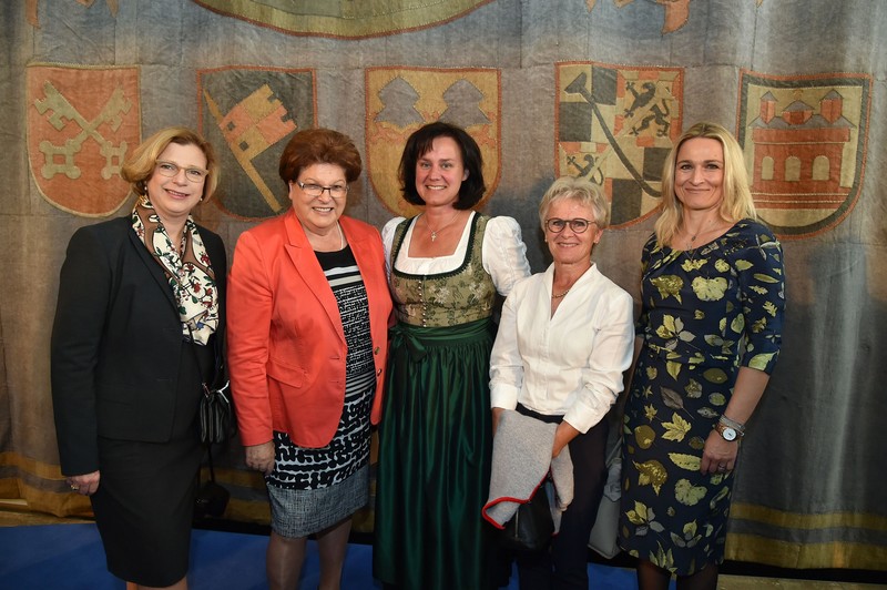 von links: Eva Demmerle, Landtagsprsidentin Barbara Stamm, MdL Dr. Ute Eiling-Htig, Gertrud Jckle, Nina Schabel-Pittracher